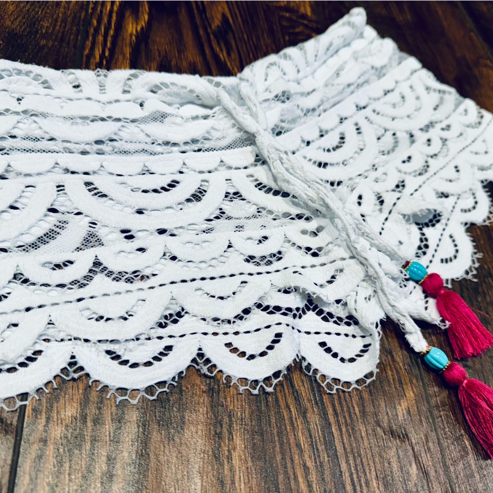 PQ SWIM PILY Q Lexi Diva White Lace Shorts Swim Coverup XS/SM